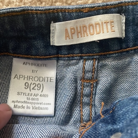 Womens Aphrodite Ripped Jeans - Picture 2 of 3